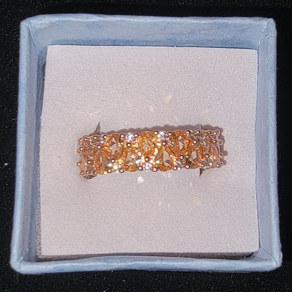 "Trendy Moments" Ring - Picture 2 of 3